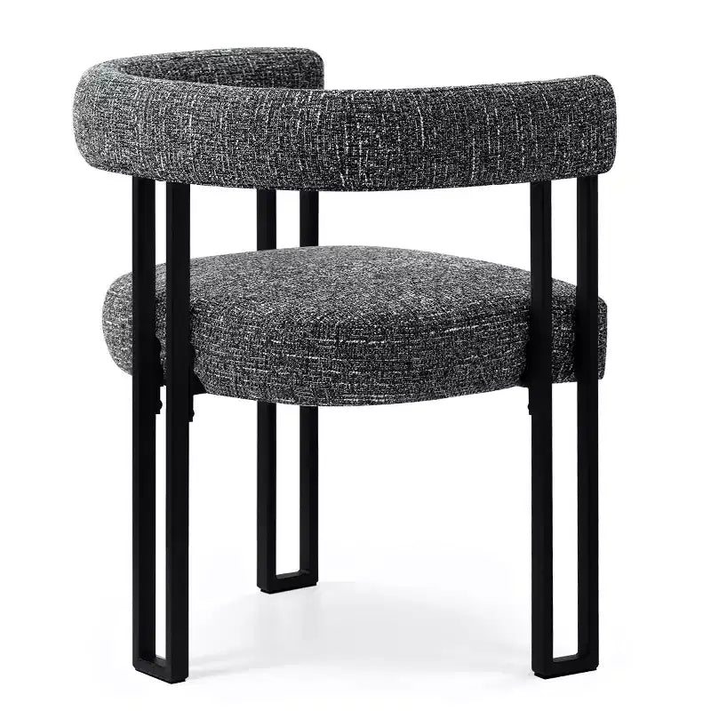 Set di 4 sedie da pranzo moderne imbottite con braccioli, schienale curvo e gambe in metallo nero