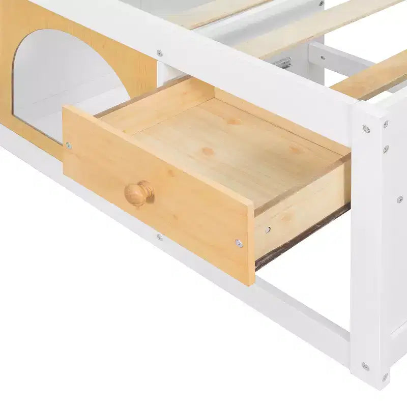 Letto a piattaforma in legno con libreria a pedana, mobiletto con display a LED e cassetto portaoggetti