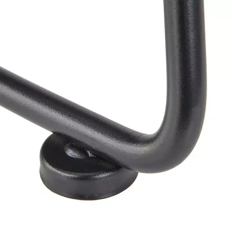 Set di 2 sgabelli da bar Chapman da 61 cm, struttura nera, legno di pino, design industriale