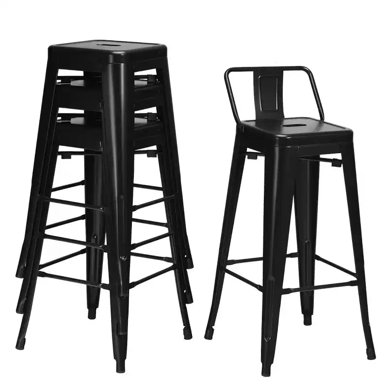 Set di 4 sgabelli da bar industriali in metallo, altezza seduta 76 cm, schienale basso, impilabili, capacità 150 kg