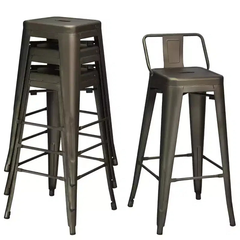 Set di 4 sgabelli da bar industriali in metallo, altezza seduta 76 cm, schienale basso, impilabili, capacità 150 kg