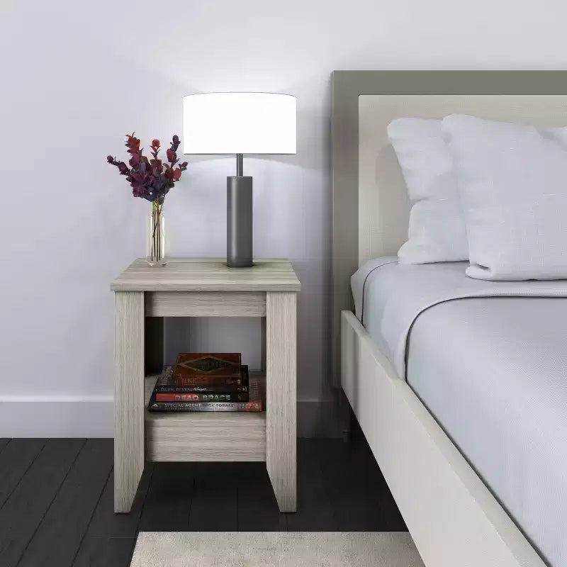 Comodino classico con cassetto e ripiano, comodino in legno massello per la camera da letto