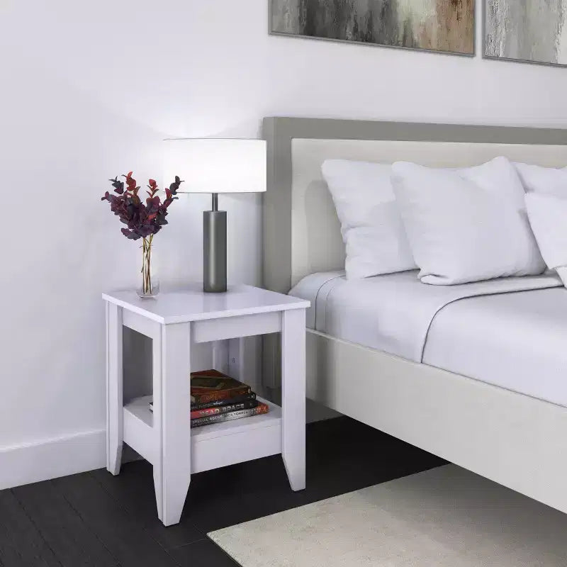 Comodino classico con cassetto e ripiano, comodino in legno massello per la camera da letto