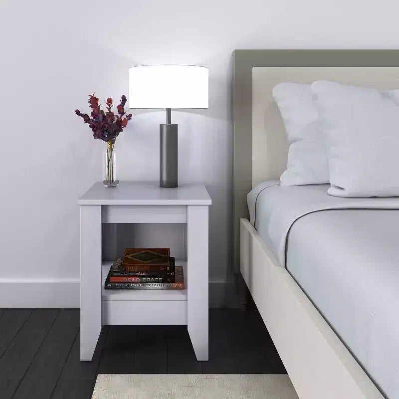 Comodino classico con cassetto e ripiano, comodino in legno massello per la camera da letto