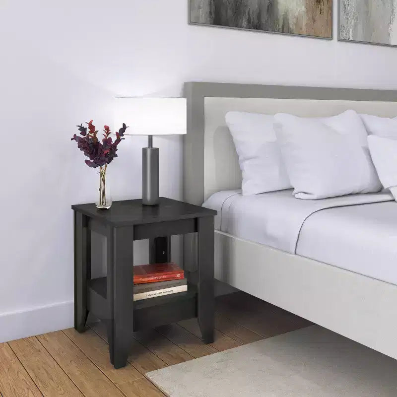Comodino classico con cassetto e ripiano, comodino in legno massello per la camera da letto